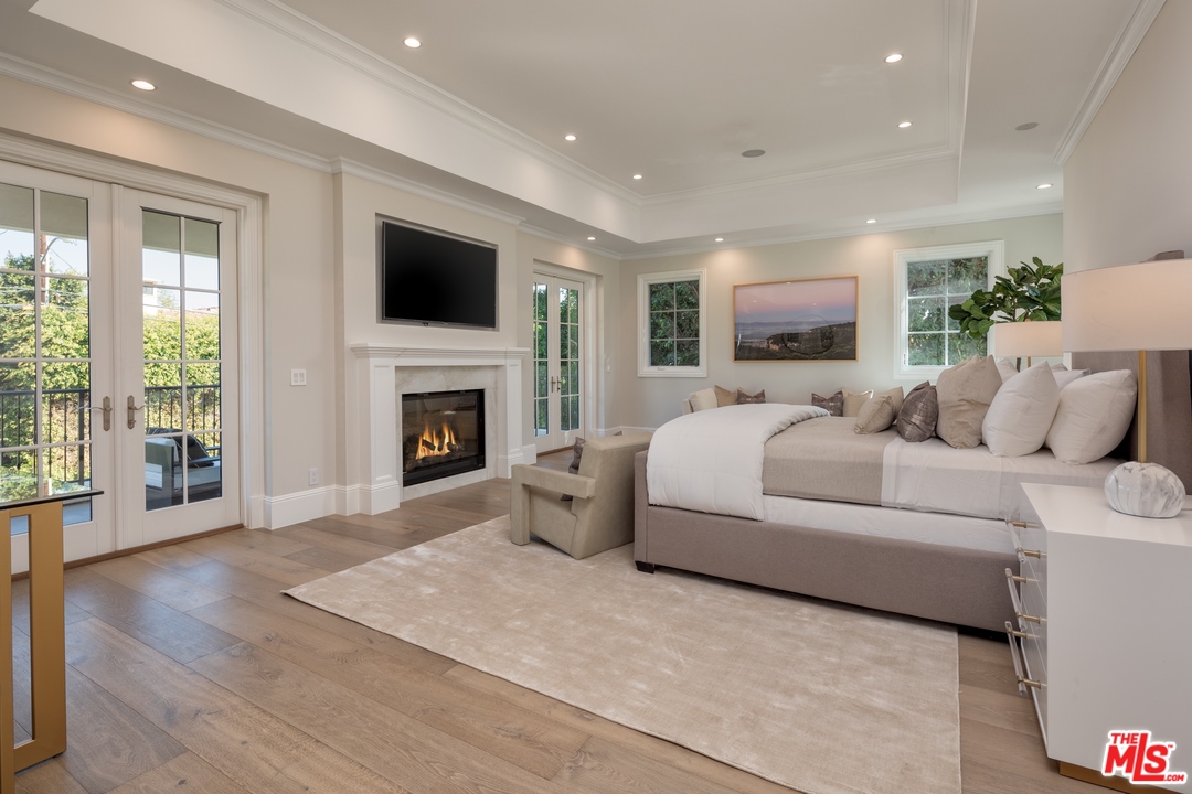 604 Walden Drive Beverly Hills, CA 90210 - Photo 10 of 31