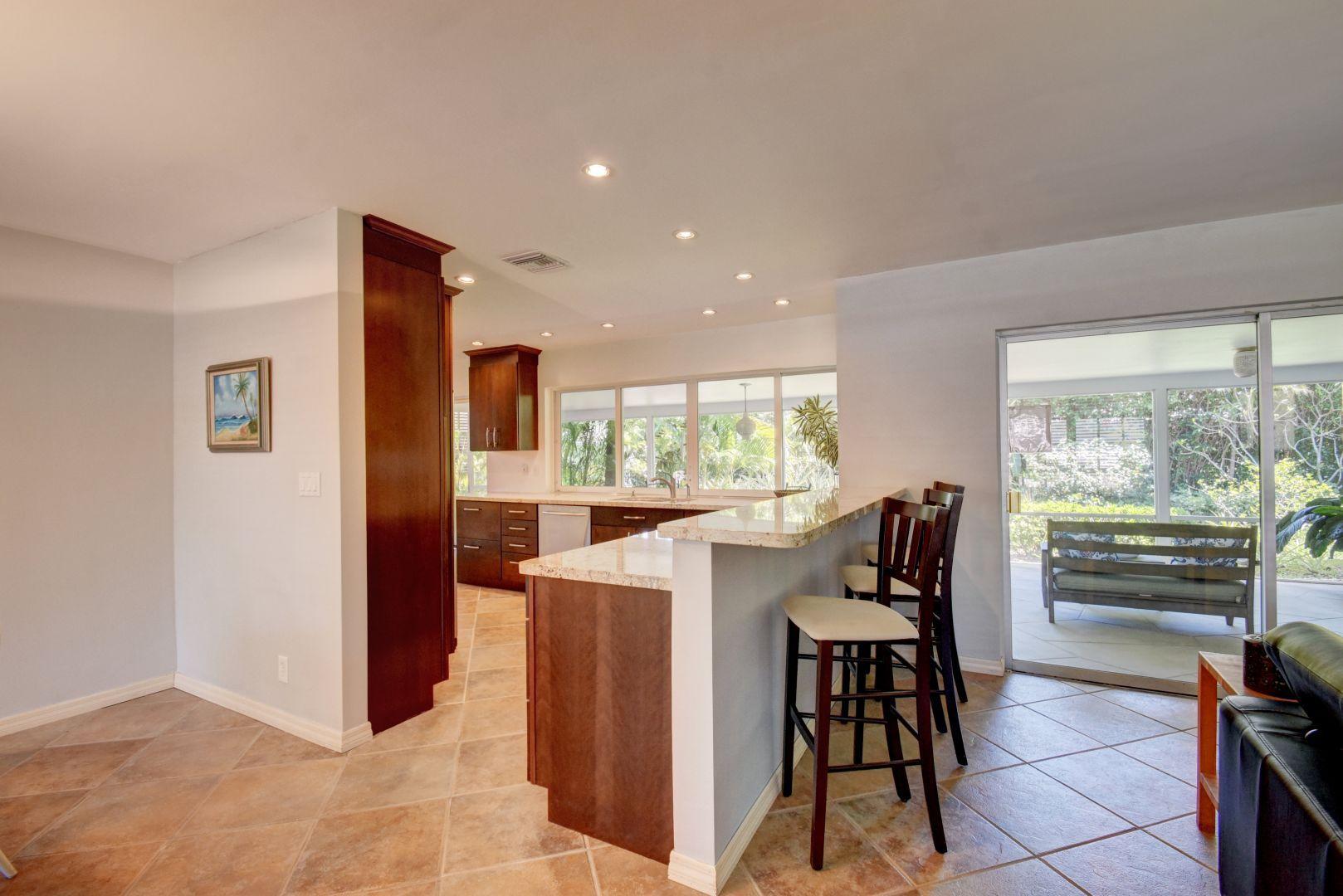 698 Southwest 4th Street Boca Raton, FL 33486 - Photo 6 of 52 Breakfast Bar