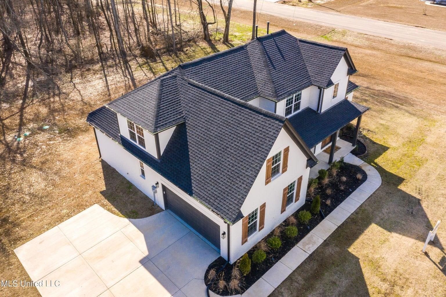 667 Centerline Roper Loop Byhalia, MS 38611 - Photo 2 of 14 Gallery Image 2