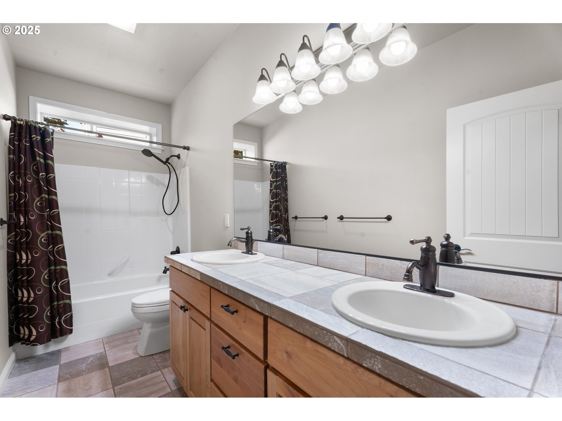 3296 Ridge Pointe Drive Forest Grove, OR 97116 - Photo 32 of 48 Bathroom