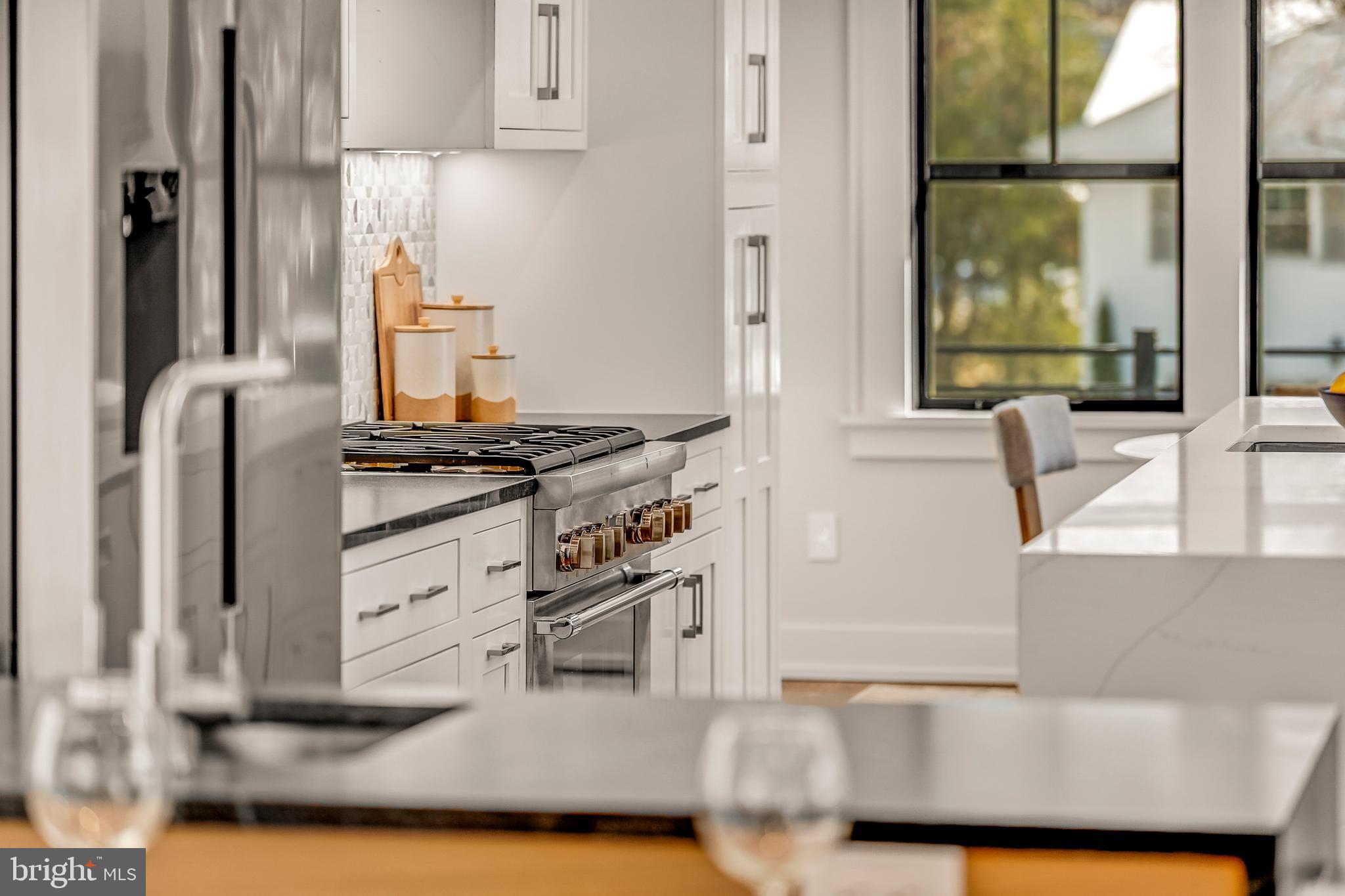 5921 Chesterbrook Road McLean, VA 22101 - Photo 27 of 76 Kitchen