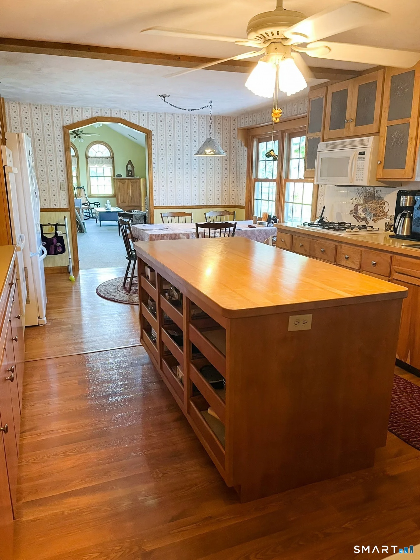 118 River Road Madison, CT 06443 - Photo 20 of 38 Custom built center island with amazing storage on both sides!