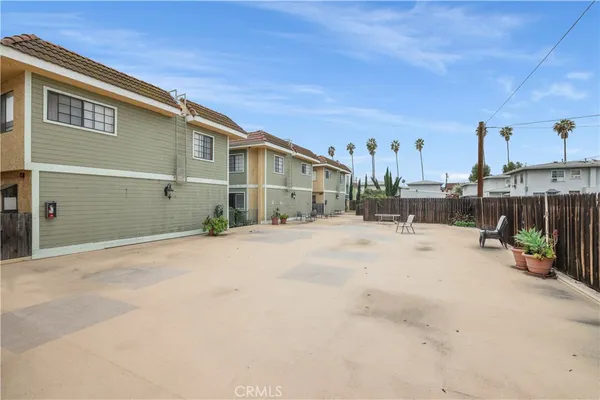 $699,900 | 25 Palmetto Drive, Unit E, Alhambra, CA 91801
