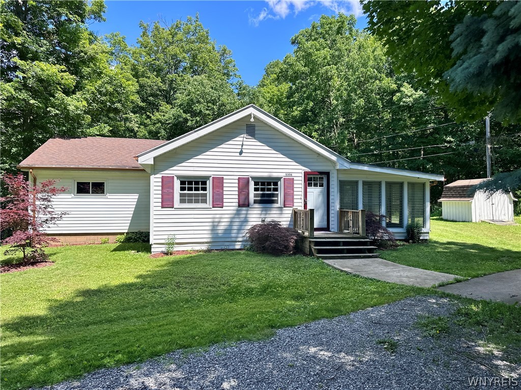 5306 Russell Road Stafford, NY 14020 - Photo 5 of 46