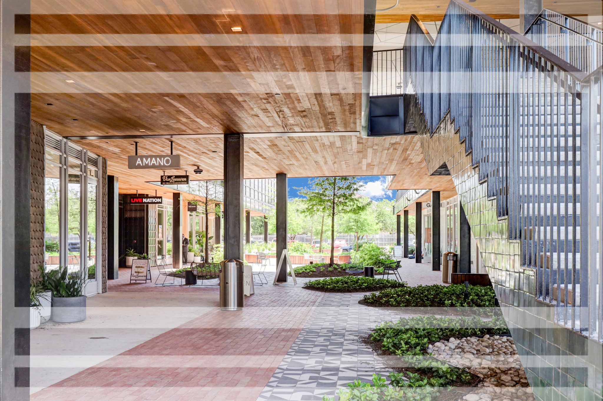 1531 Marshall Street, Unit 1 Houston, TX 77006 - Photo 18 of 19 Enjoy living just minutes from some of the best restaurants and hot spots in the city such as the Montrose Collective!