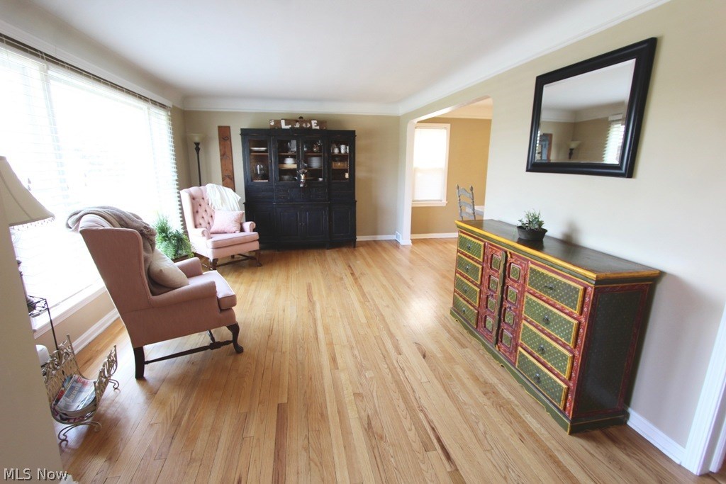 4855 Farnhurst Road Cleveland, OH 44124 - Photo 9 of 28