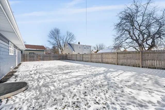 $324,900 | 2509 Saemann Avenue, Sheboygan, WI 53081