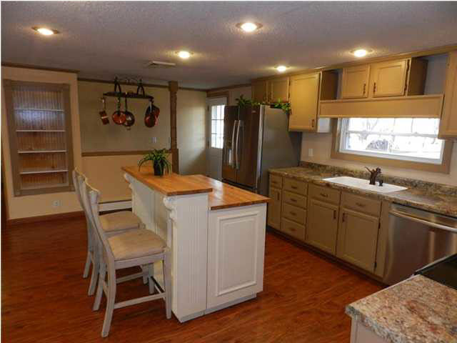615 McCarty Road Princeton, IN 47670 - Photo 5 of 22 Gallery Image 5