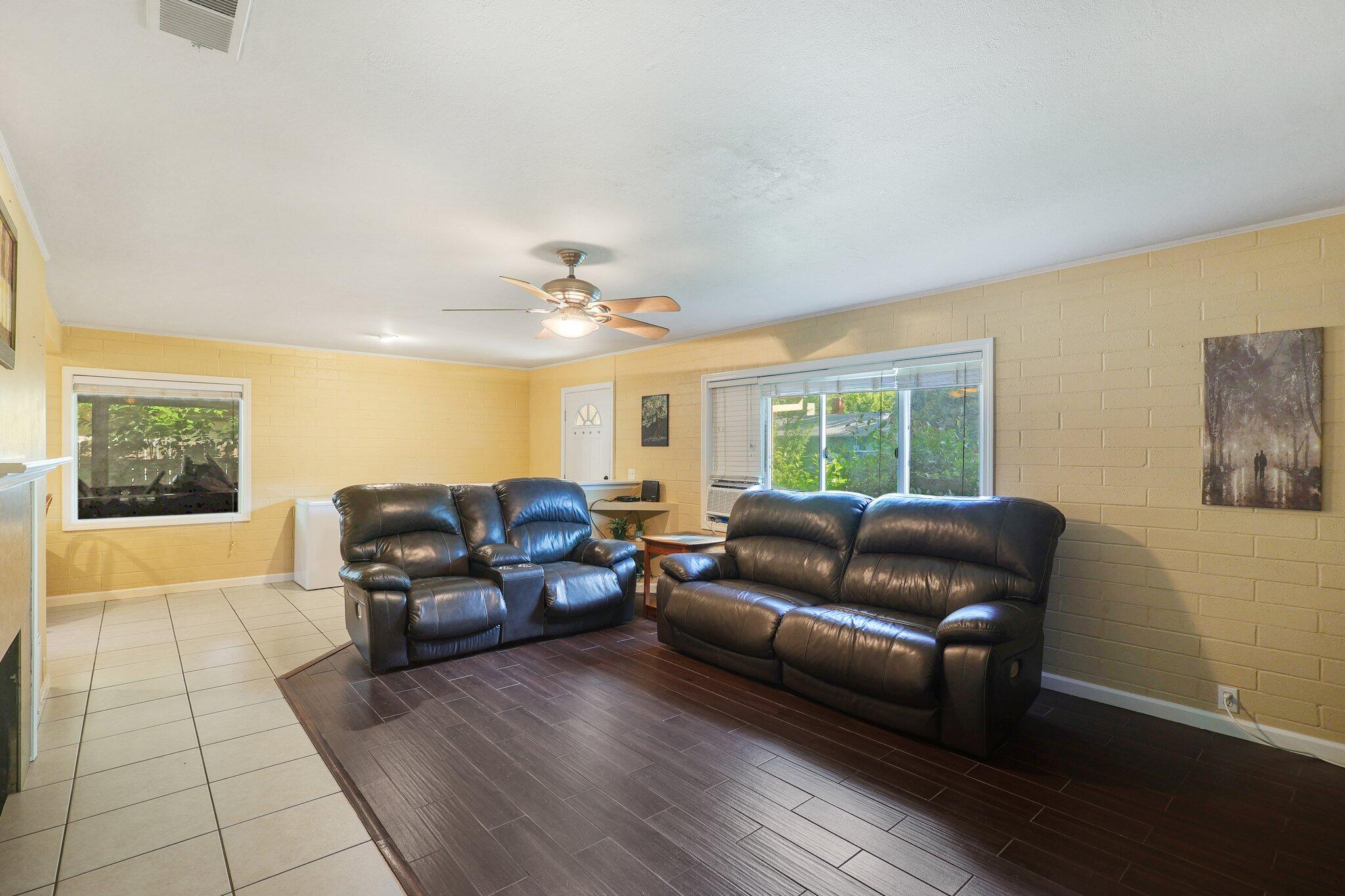 3324 Bardick Road Anderson, CA 96007 - Photo 6 of 27 2-web-or-mls-LZ0A0015