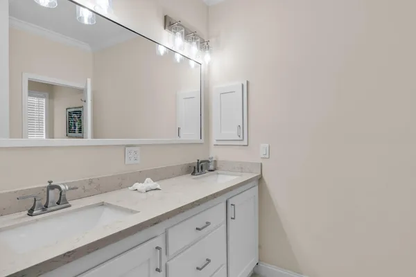 $1,250,000 | 320 Calzada De Bougainville, Marathon, FL 33050