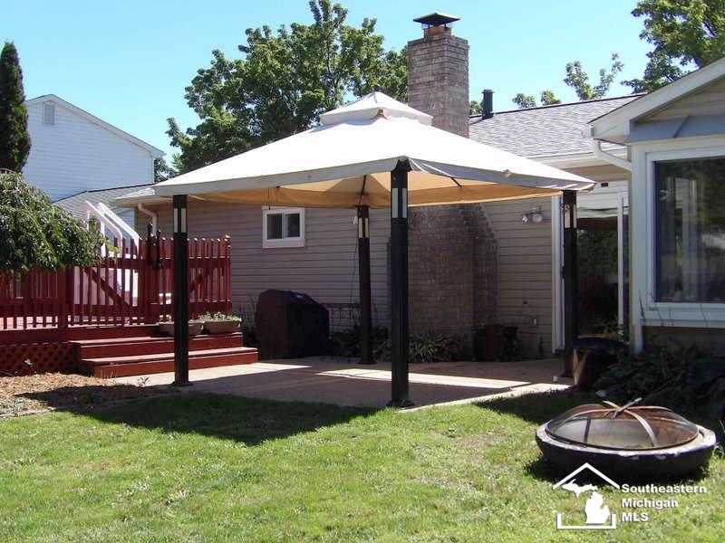 22128 Derby Road Woodhaven, MI 48183 - Photo 7 of 41