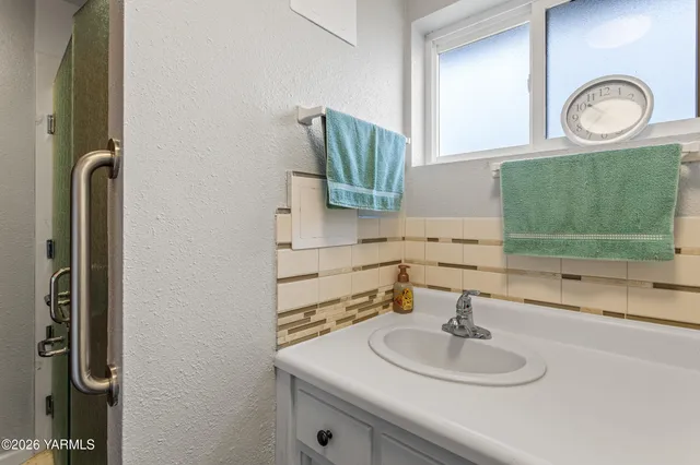 $750,000 | 3630 Progressive Road, Wapato, WA 98951