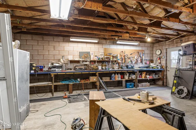 $750,000 | 3630 Progressive Road, Wapato, WA 98951