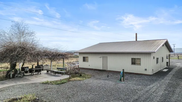 $750,000 | 3630 Progressive Road, Wapato, WA 98951