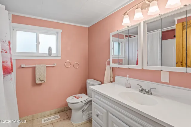 $750,000 | 3630 Progressive Road, Wapato, WA 98951