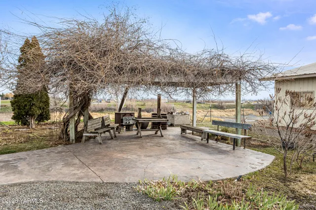 $750,000 | 3630 Progressive Road, Wapato, WA 98951