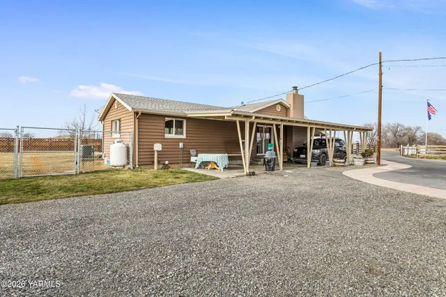 $750,000 | 3630 Progressive Road, Wapato, WA 98951