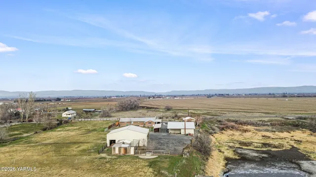 $750,000 | 3630 Progressive Road, Wapato, WA 98951
