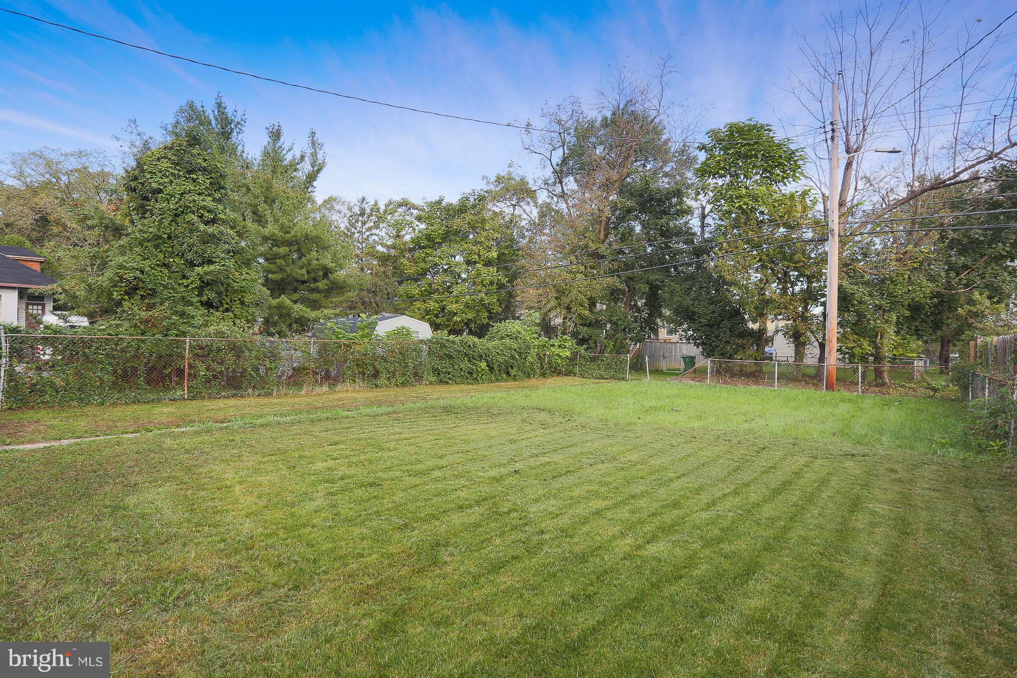 4216 Ridgewood Avenue Baltimore, MD 21215 - Photo 20 of 29 Private fenced in back yard