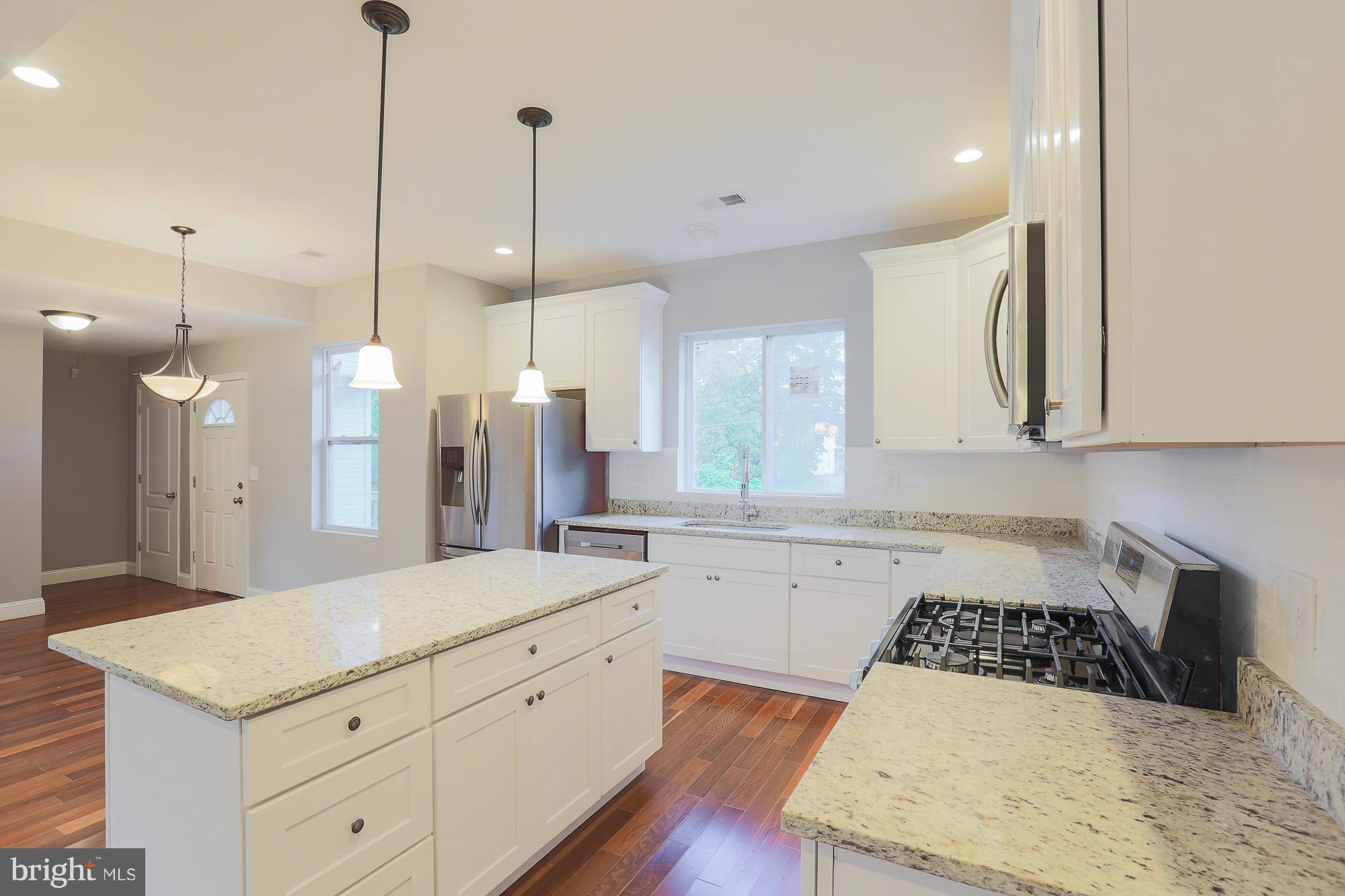 4216 Ridgewood Avenue Baltimore, MD 21215 - Photo 5 of 29