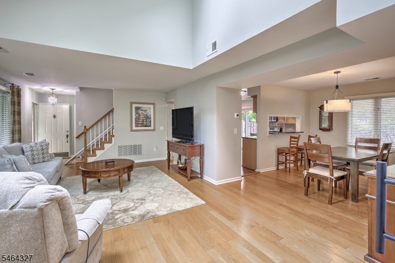 27 Village Drive Bernards, NJ 07920 - Photo 4 of 26 Gallery Image 4