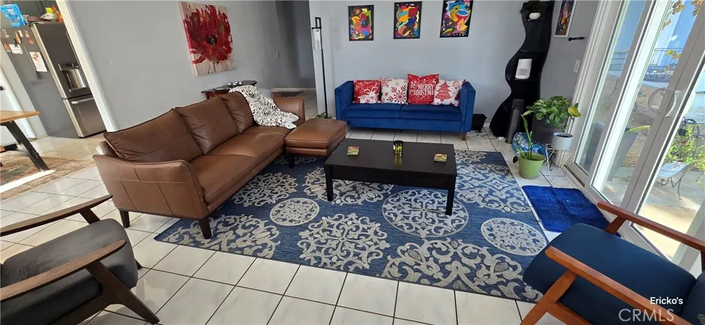 240 East Shady Grove Drive Riverside, CA 92507 - Photo 2 of 5