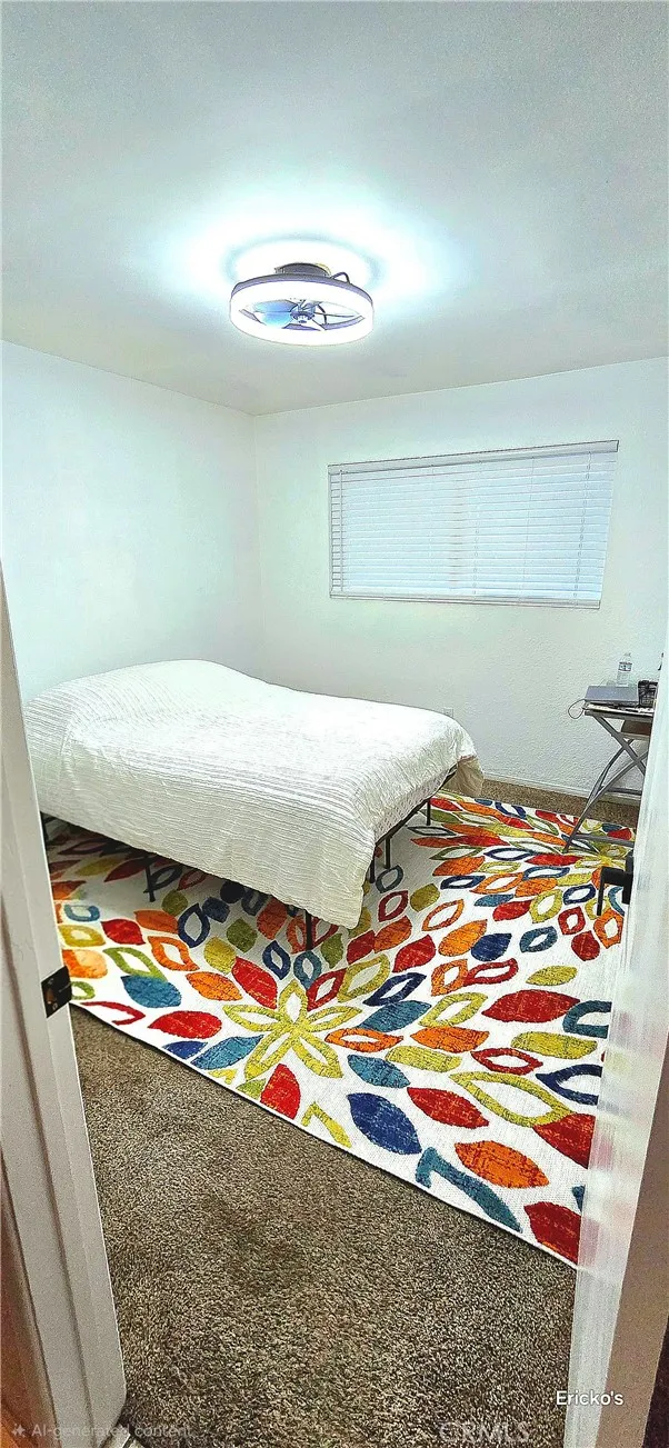240 East Shady Grove Drive Riverside, CA 92507 - Photo 5 of 5 a room with a bed