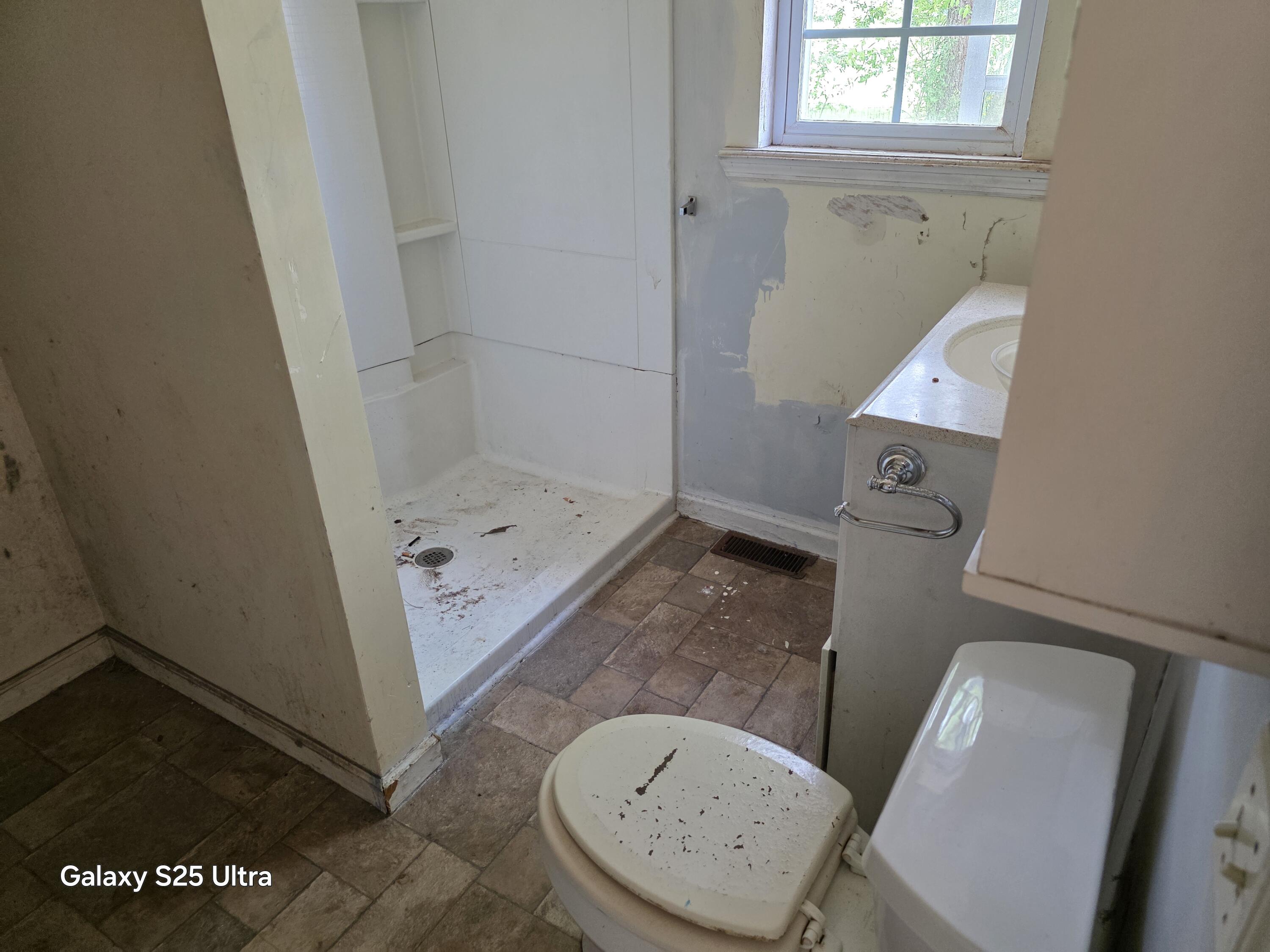23 Cook Street LaFayette, GA 30728 - Photo 13 of 39 20250419_133014