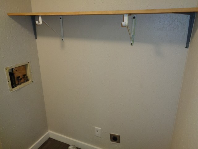 15120 Capitol Hill Road Montgomery, TX 77316 - Photo 10 of 17 a view of a small space