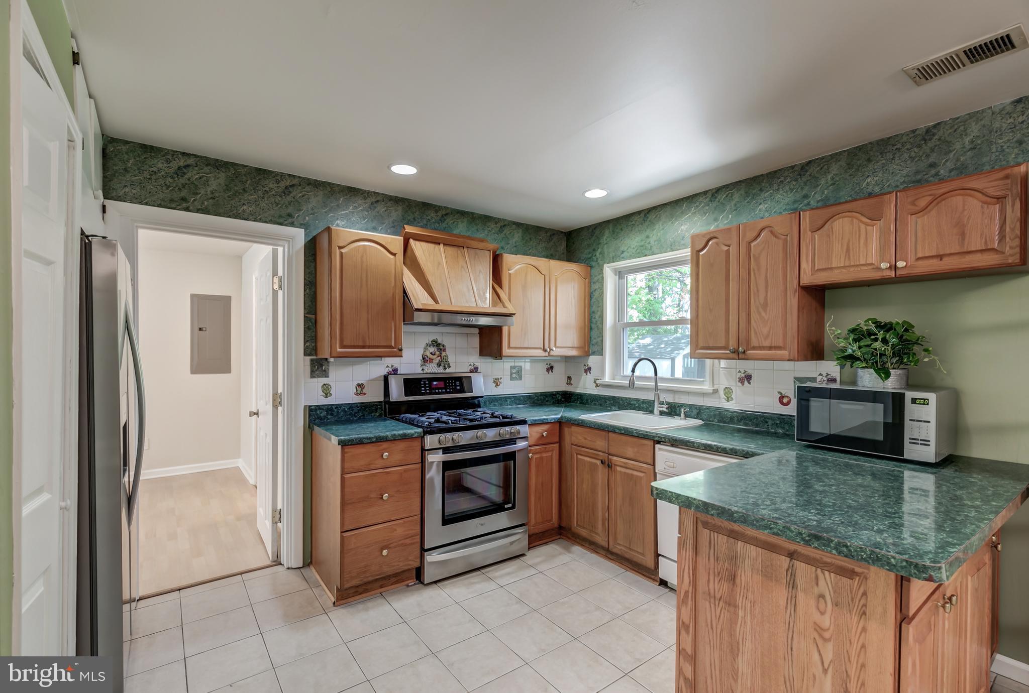 7116 Catlett Street Springfield, VA 22151 - Photo 14 of 57 Gallery Image 14