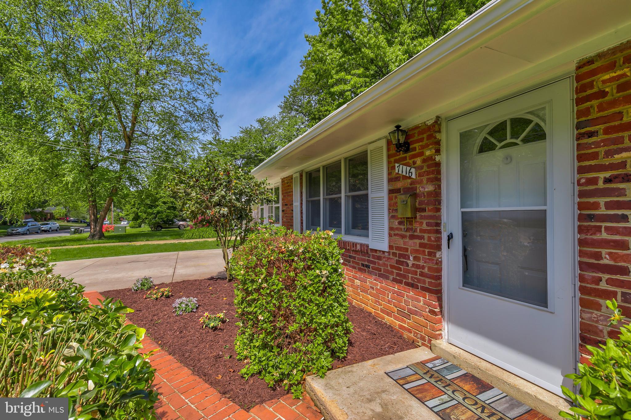 7116 Catlett Street Springfield, VA 22151 - Photo 6 of 57 Gallery Image 6