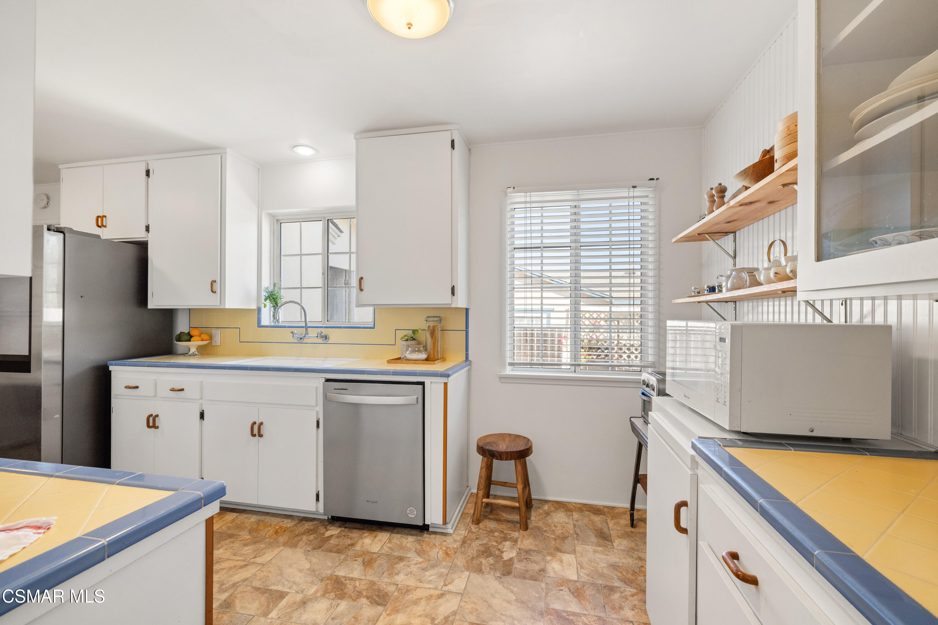 60 Grandview Circle Camarillo, CA 93010 - Photo 13 of 38 Grandview13