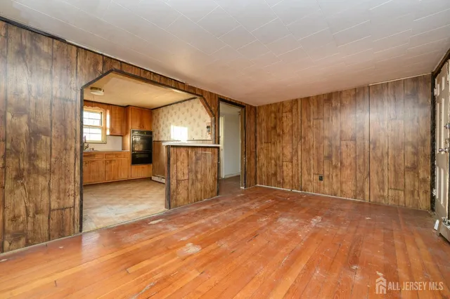 $299,000 | 49 Navajo Avenue, Lake Hiawatha, NJ 07034