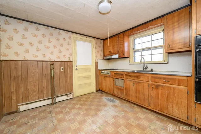 $299,000 | 49 Navajo Avenue, Lake Hiawatha, NJ 07034