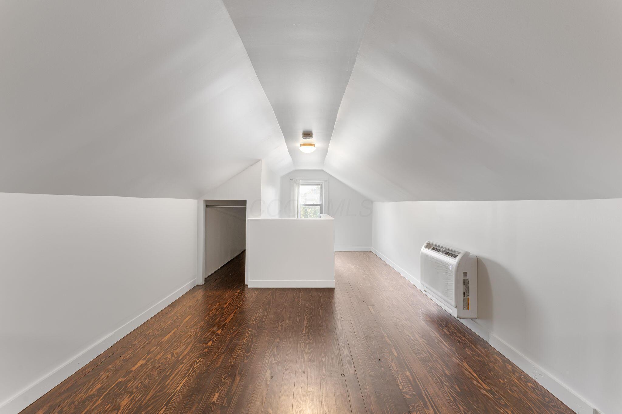 577 East Weber Road Columbus, OH 43202 - Photo 23 of 35 Bedroom 3