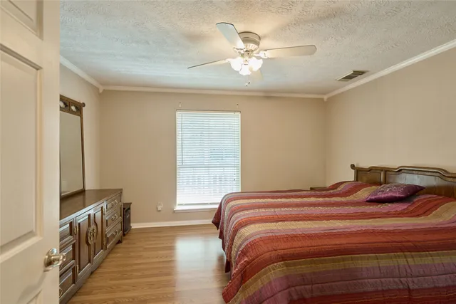 $369,900 | 10289 Crescent Drive, Montgomery, TX 77316