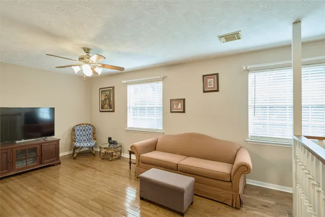 $369,900 | 10289 Crescent Drive, Montgomery, TX 77316