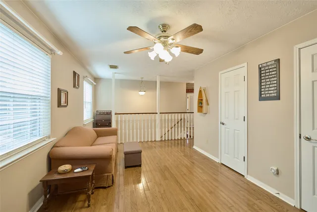 $369,900 | 10289 Crescent Drive, Montgomery, TX 77316