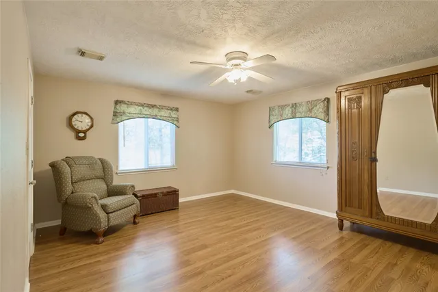 $369,900 | 10289 Crescent Drive, Montgomery, TX 77316