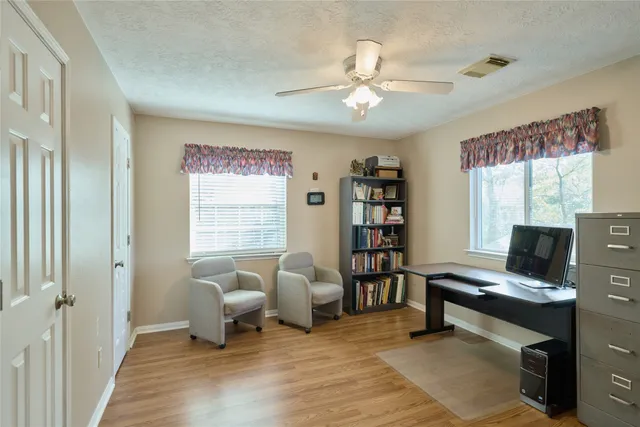 $369,900 | 10289 Crescent Drive, Montgomery, TX 77316