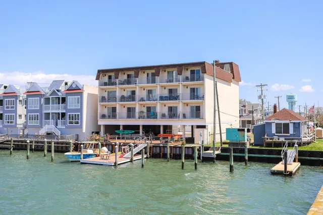 $650,000 | 9511 Sunset Drive, Unit 401, Stone Harbor, NJ 08247