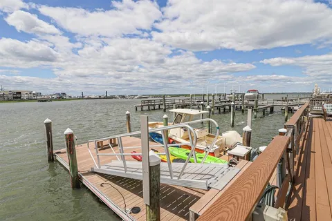 $650,000 | 9511 Sunset Drive, Unit 401, Stone Harbor, NJ 08247