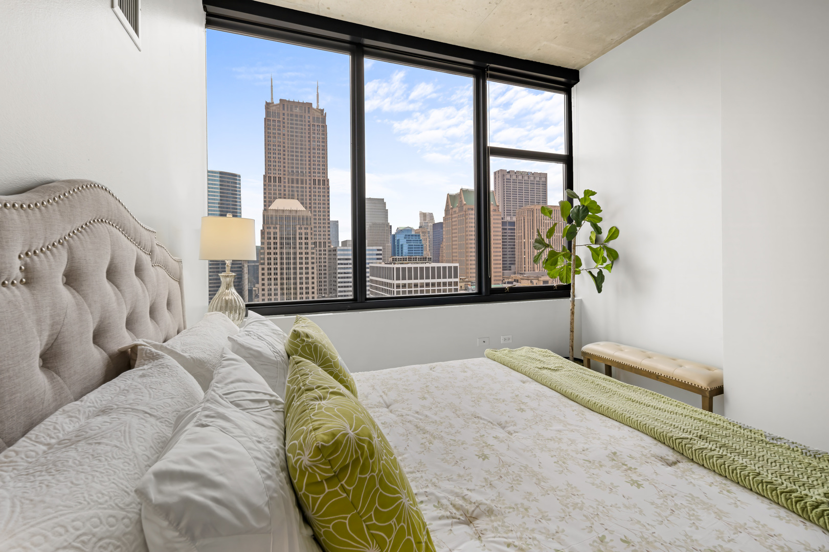 235 West Van Buren Street, Unit 3615 Chicago, IL 60607 - Photo 13 of 21