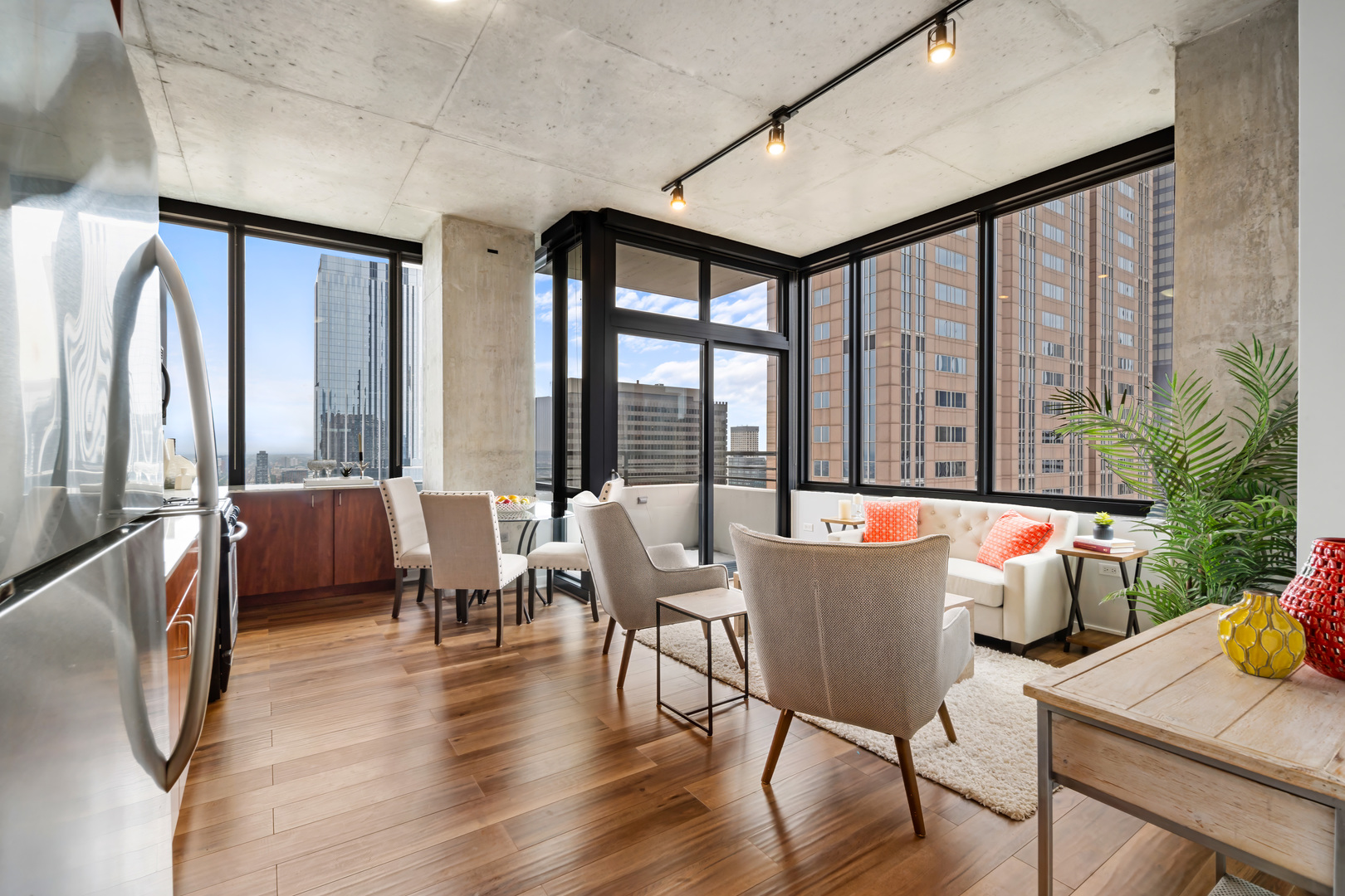 235 West Van Buren Street, Unit 3615 Chicago, IL 60607 - Photo 2 of 21