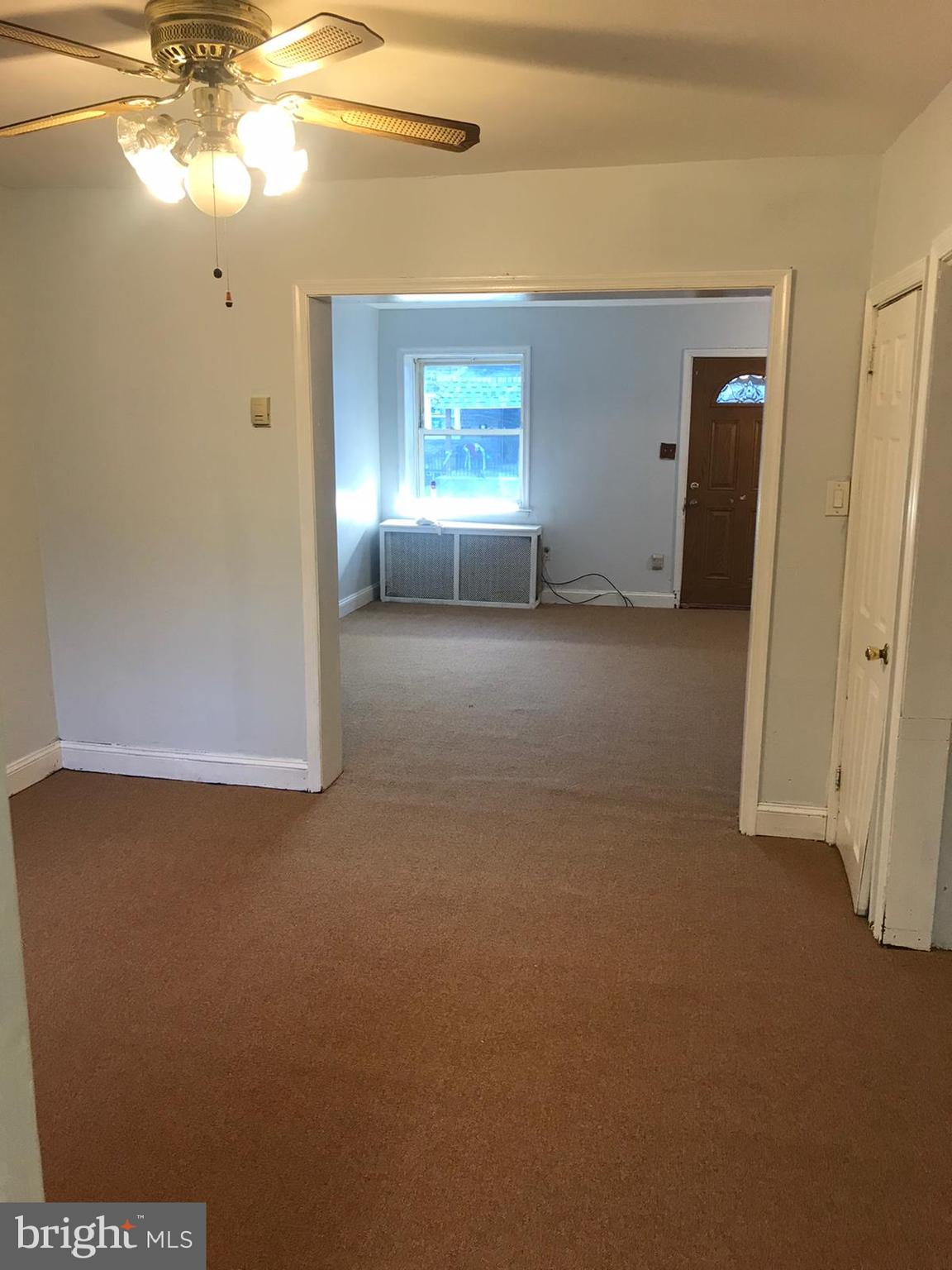 351 Margate Road Upper Darby, PA 19082 - Photo 16 of 21 Living Room