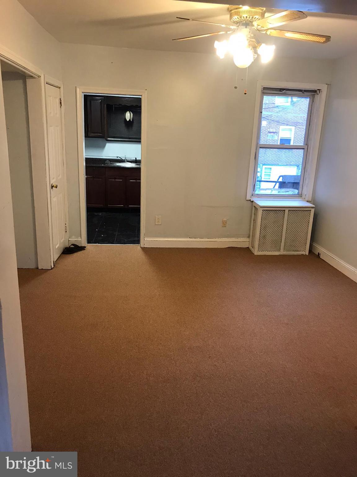 351 Margate Road Upper Darby, PA 19082 - Photo 5 of 21 Living Room