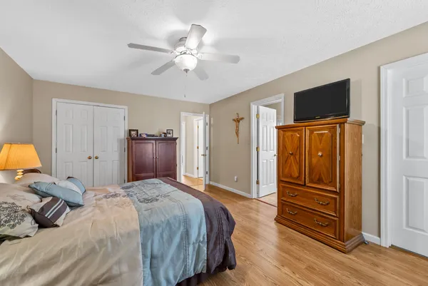 $297,500 | 1230 Bark Ridge Circle, Hopkinsville, KY 42240