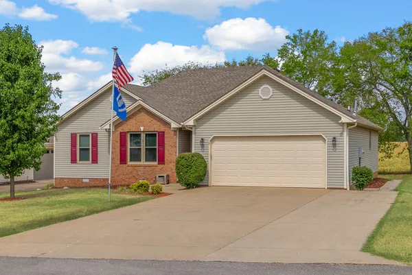 $297,500 | 1230 Bark Ridge Circle, Hopkinsville, KY 42240