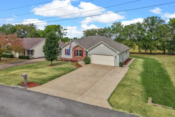 $297,500 | 1230 Bark Ridge Circle, Hopkinsville, KY 42240