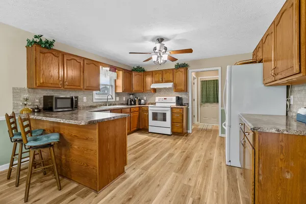 $297,500 | 1230 Bark Ridge Circle, Hopkinsville, KY 42240